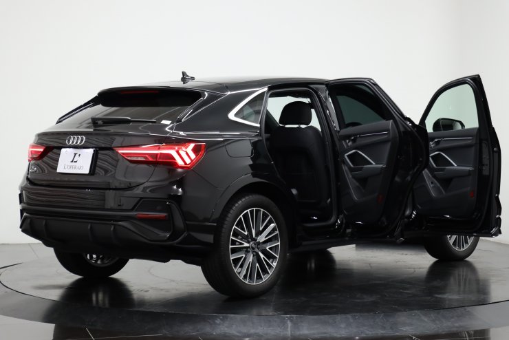 アウディ Q3スポーツバック 35 TFSI Sライン ベーシックPKG