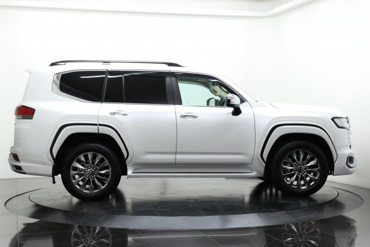 トヨタ ランドクルーザー 300 ZX 3.5 1オーナー ベージュレザー