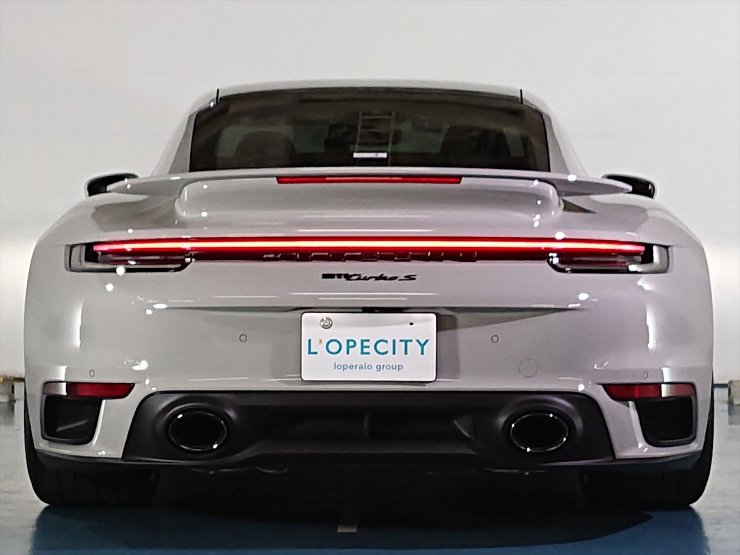 ポルシェ 911(Type992) Turbo S PDK OP総額約800万円 PCCB PASM