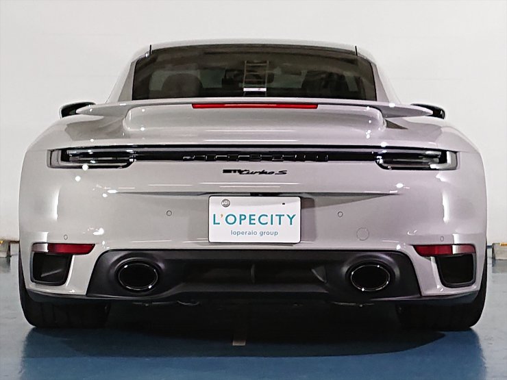 ポルシェ 911(Type992) Turbo S PDK OP総額約800万円 PCCB PASM