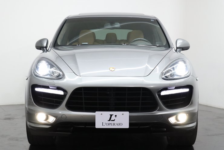 ポルシェ カイエン(Type958) Turbo Tip-S 左ハンドル エスプレッソ