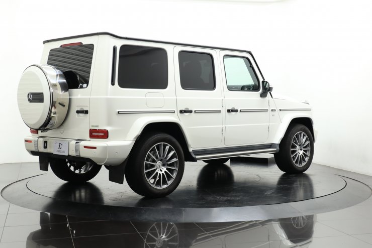 メルセデスベンツ Gクラスロング G550 AMGライン 有償色 白×黒革