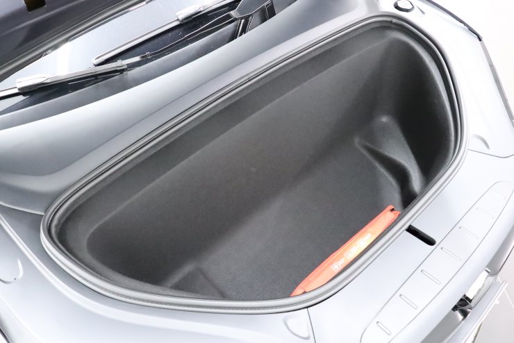 テスラ モデルX プラッド 左ハンドル 現行モデル 有償カラー ホワイト