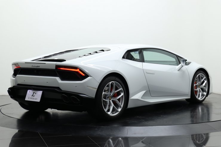 ランボルギーニ ウラカン LP580-2 正規ディーラー車 左ハンドル 純正19