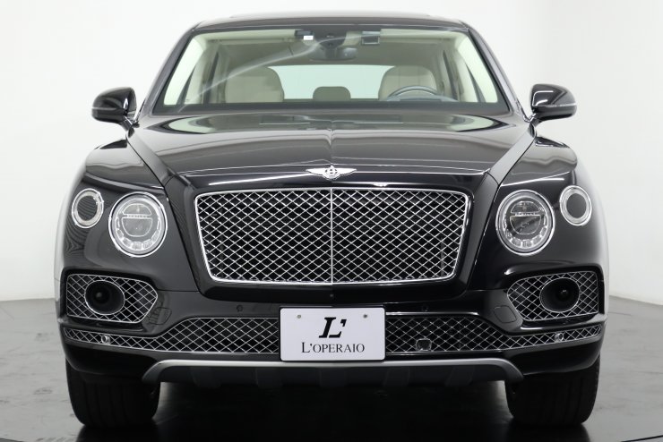 ベントレー ベンテイガ W12 左ハンドル リネン×黒革 ツーリング