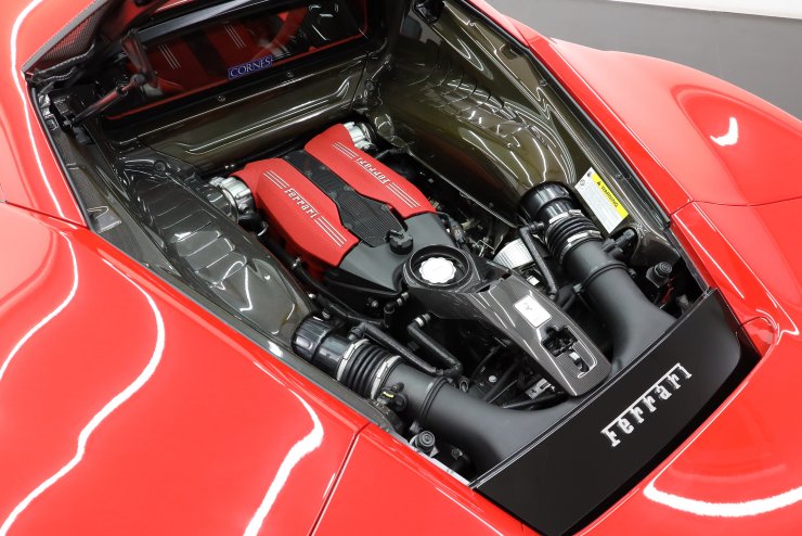 フェラーリ 488 GTB F1 DCT 正規ディーラー車 カーボンLEDステアリング