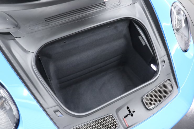 ポルシェ 911(Type992) GT3 6MT 1オーナー OP総額797万円 有償色 PCCB