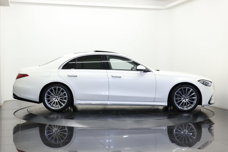 メルセデスベンツ Sクラス S400d 4MATIC AMGライン 左H 有償カラー