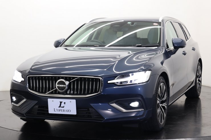 ボルボ V60 B4 アルティメット 1オーナー 有償カラー ブロンドレザー