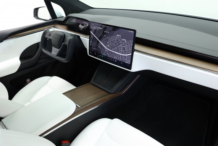 テスラ モデルX 現行モデル 白×黒革 7シート フルセルフドライビング