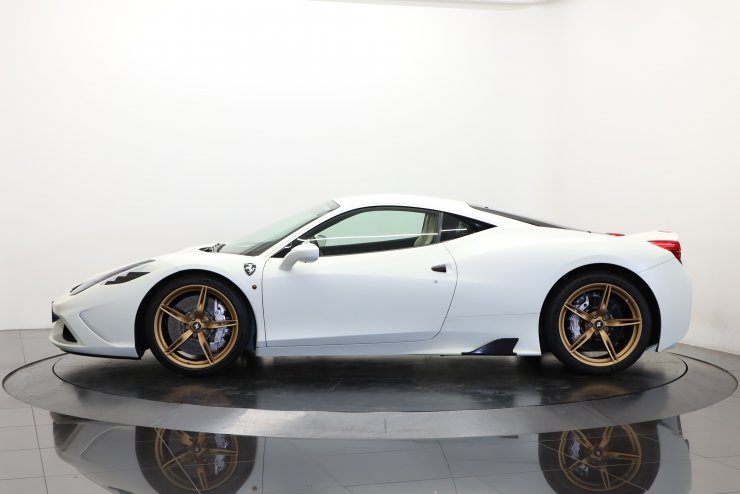 フェラーリ 458 スペチアーレ F1 DCT 正規ディーラー車 特注マット