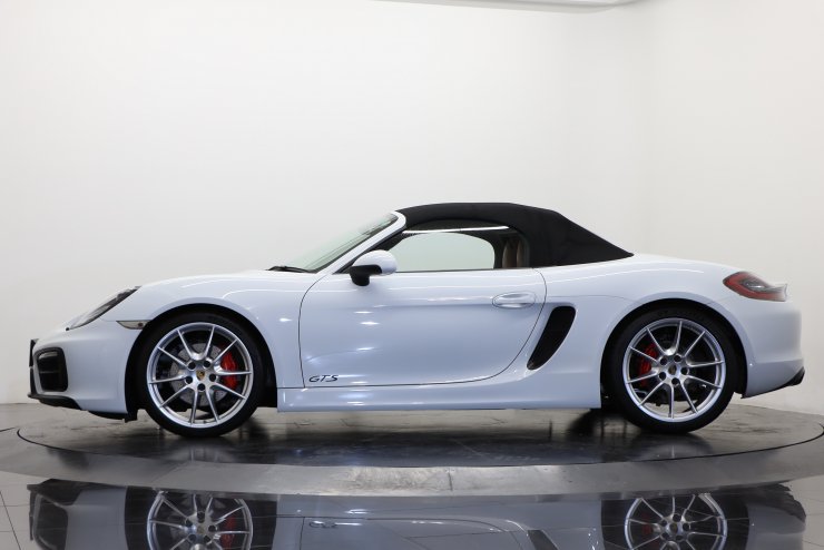 ポルシェ ボクスター (Type981) GTS PDK OP総額210万円 有償カラー