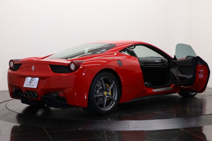 FERRARI】 フェラーリ 給油口カバー 純正 ブラック カーボン製 812 