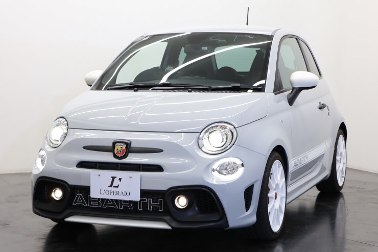 アバルト 595 エッセエッセ 限定60台 AKRAPOVIC製マフラー 17