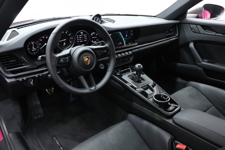 ポルシェ 911(Type992) Carrera T 7MT 1オーナー OP総額約228万円 左