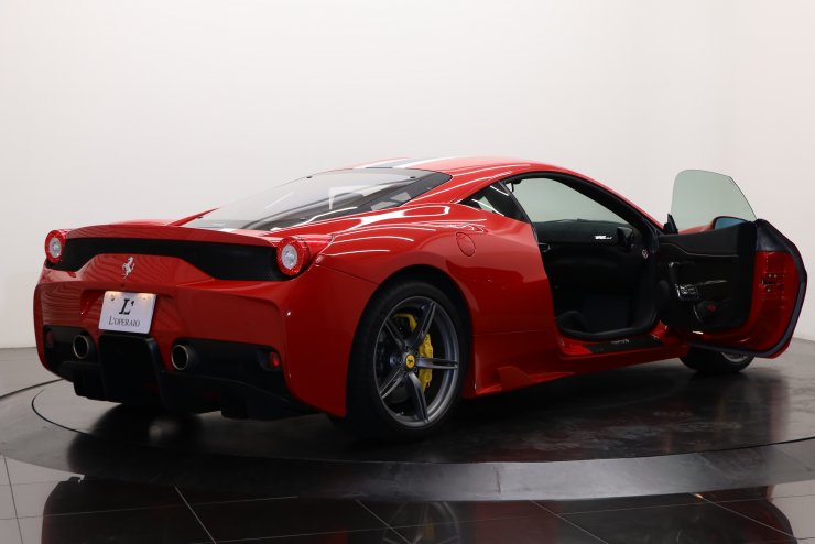 フェラーリ 458 スペチアーレ F1 DCT 正規ディーラー車