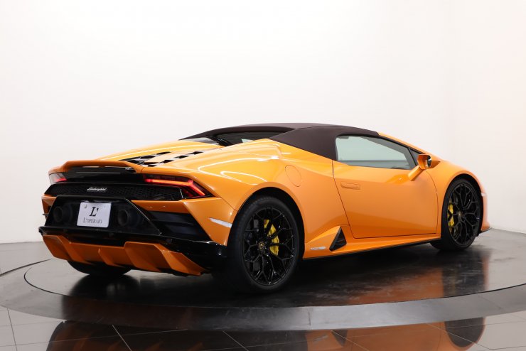 ランボルギーニ ウラカン EVO RWD スパイダー OP総額約562万円 1