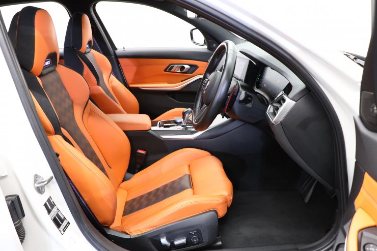 BMW M3 Competition オレンジ×ブラックレザー カーボンルーフ カーボン