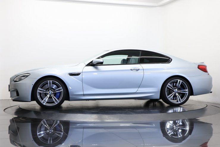 BMW M6 クーペ 4.4 後期モデル シルバーストーンレザー コンフォート