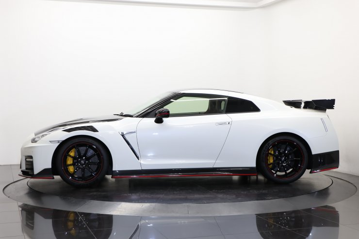 京商　2022 GT-R スペシャルエディション　ニスモ 日産GT-Rニスモ2022」の実車は即完売でもミニカーなら買える