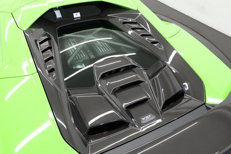 ランボルギーニ ウラカン テクニカ グリーンフルラッピング(車体