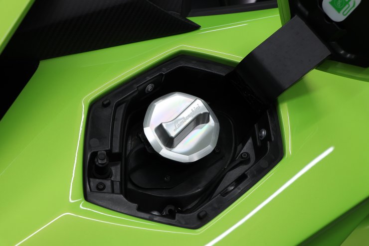 ランボルギーニ アヴェンタドール SV 4WD 世界限定600台 正規