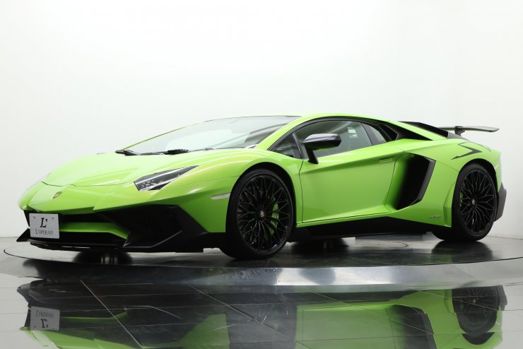 ランボルギーニ アヴェンタドール SV 4WD 世界限定600台 正規