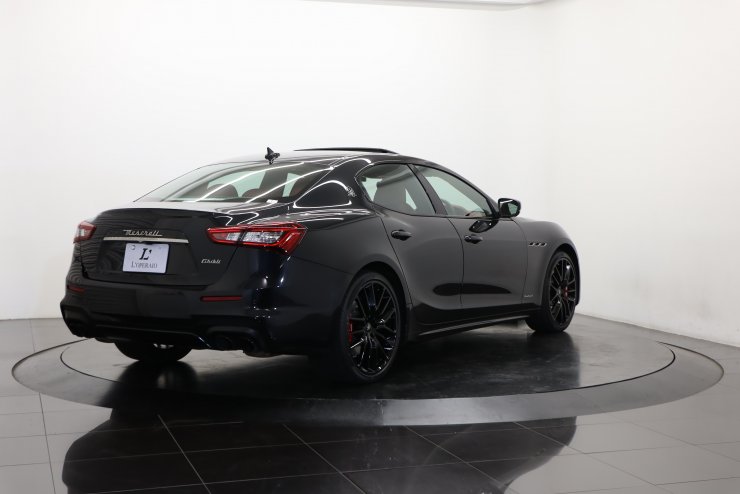 マセラティ ギブリ Gransports 有償色 21インチティターノダーク