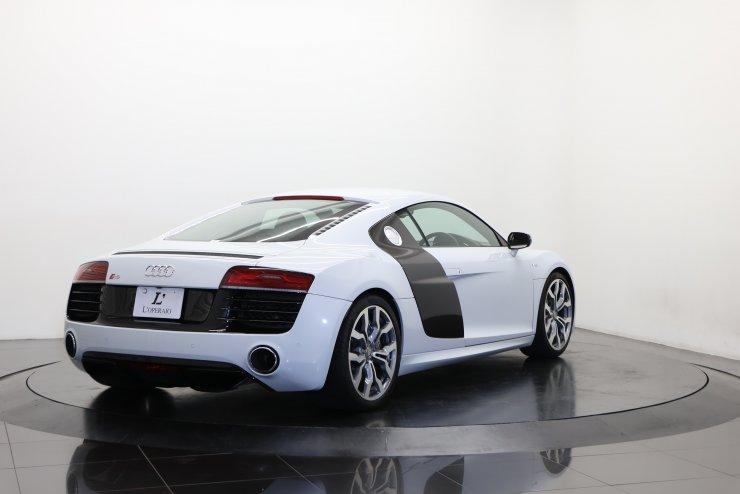 アウディ R8 5.2FSI クワトロ 後期モデル Sトロニック レザーPKG2 