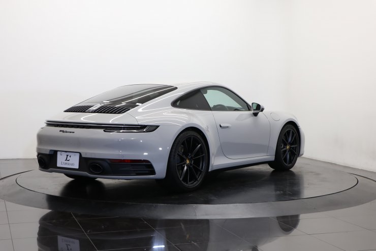 現行モデル☆定価77000円☆ほぼ未使用☆フルラ☆メッセンジャーバッグ☆グレー ポルシェ 911(Type992) カレラ PDK 1オーナー OP総額約542万円