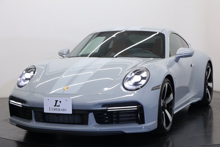 数量は多い  ポルシェ 911(Type992) 正規ディーラー 7MT スポーツクラシック アクセサリー