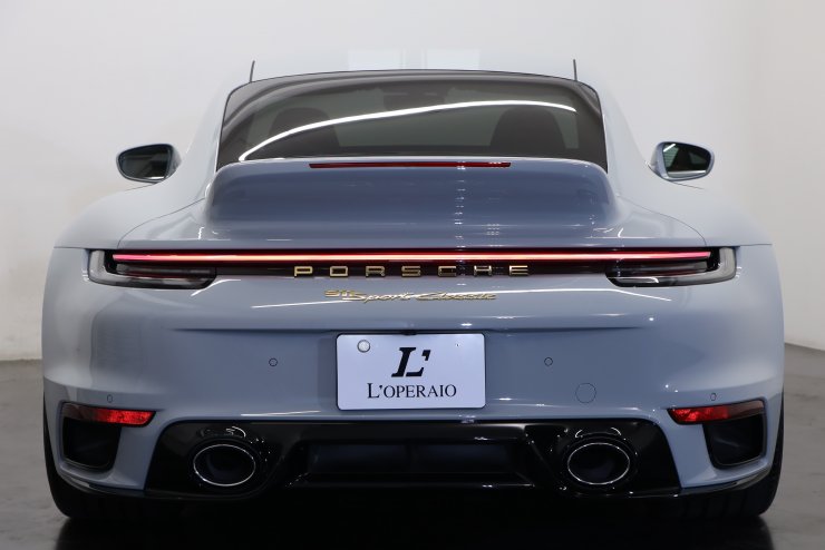 ポルシェ 911(Type992) スポーツクラシック 7MT 正規ディーラー車 1