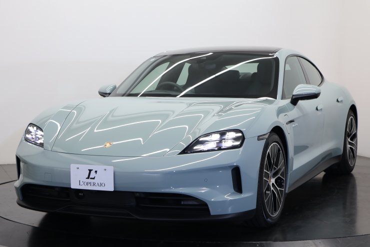 ポルシェ タイカン パフォーマンスバッテリープラス 現行モデル