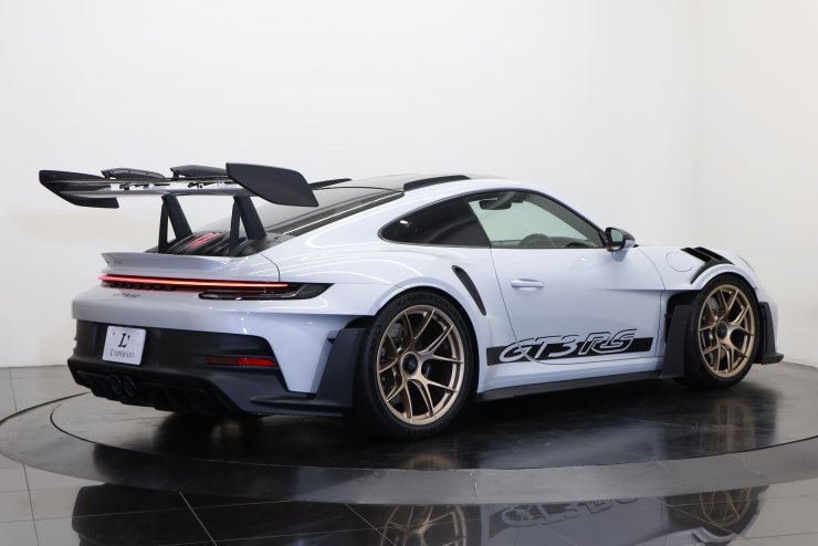 未開封新品 ポルシェ デザイン サラウンド セット PORSCHE DESIGN ポルシェの75周年を祝し、ポルシェ・デザインから“オール