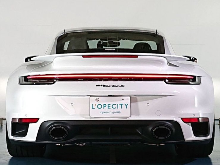 ポルシェ 911(Type992) ターボS PDK 走行1000キロ未満 ライトウェイト