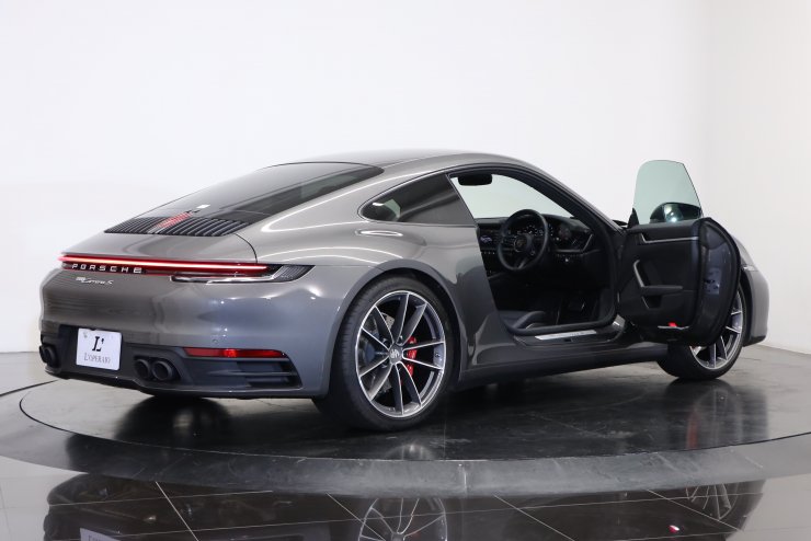 大量入荷 911(Type992) ポルシェ カレラS 有償色：アゲート 1オーナー PDK ミニカー