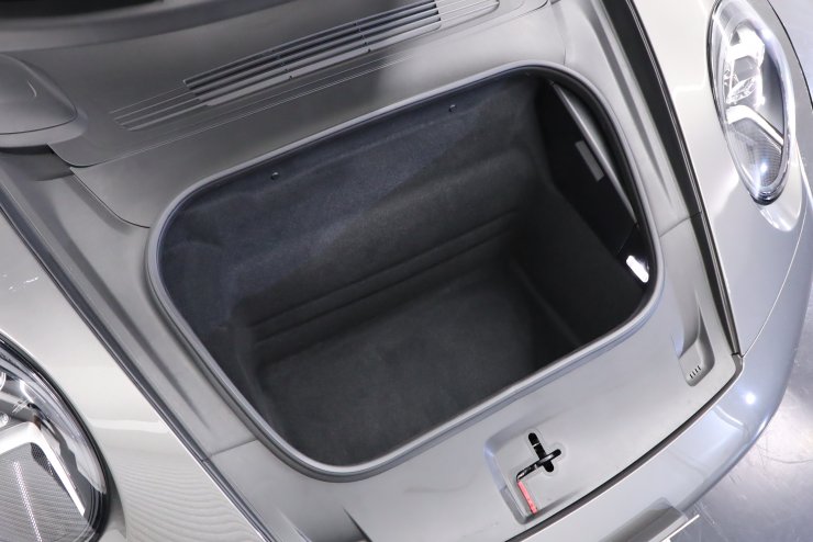 ポルシェカレラ　灰皿 ポルシェ 911(997) エアコンSW 灰皿 交換 整備 修理 整備工場