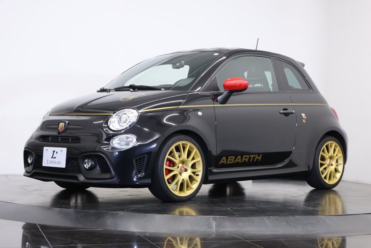 アバルト 595 スコルピオーネオーロ MTA 左ハンドル 200台限定 黒