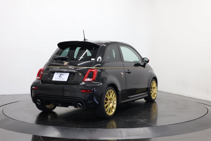 アバルト 595 スコルピオーネオーロ MTA 左ハンドル 200台限定 黒