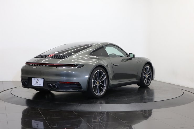 ポルシェ 911(Type992) カレラ PDK 1オーナー 純正20/21インチアルミ