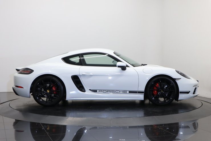 ポルシェ 718 ケイマン S PDK 純正20インチアルミ スポーツ