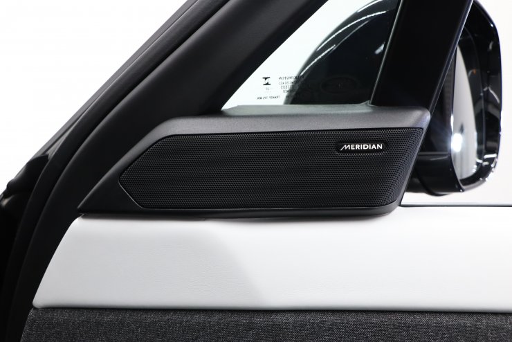 ランドローバー レンジローバースポーツ Autobiography D300 4WD 1