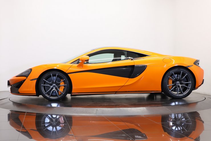 マクラーレン 570S クーペ 左ハンドル 純正19インチ鍛造ホイール By