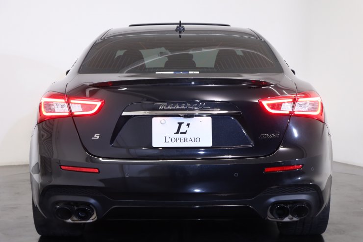 マセラティ ギブリ S グランスポーツ ネリッシモカーボンPKG