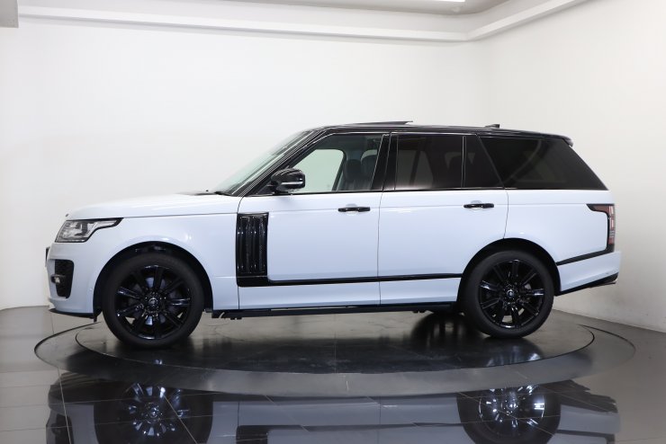 ランドローバー レンジローバー SVOデザインエディション V8スーパー