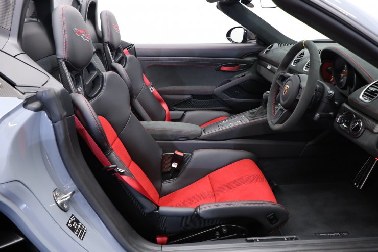 ポルシェ 718 スパイダー RS PDK 1オーナー車 走行250km
