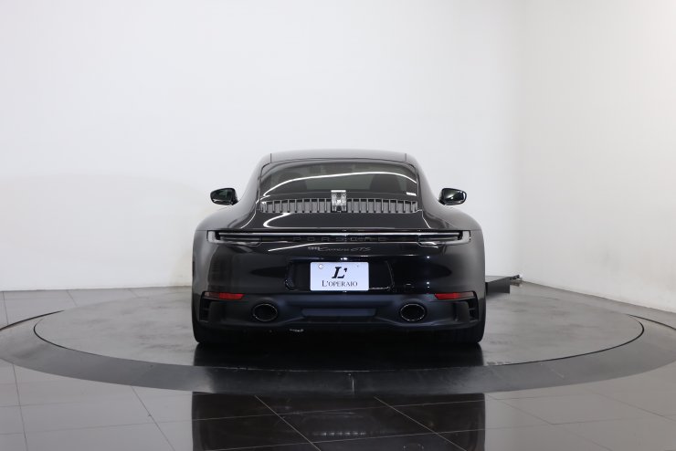ポルシェ 911(Type992) カレラGTS PDK 有償色 黒ハーフ革 20/21インチ
