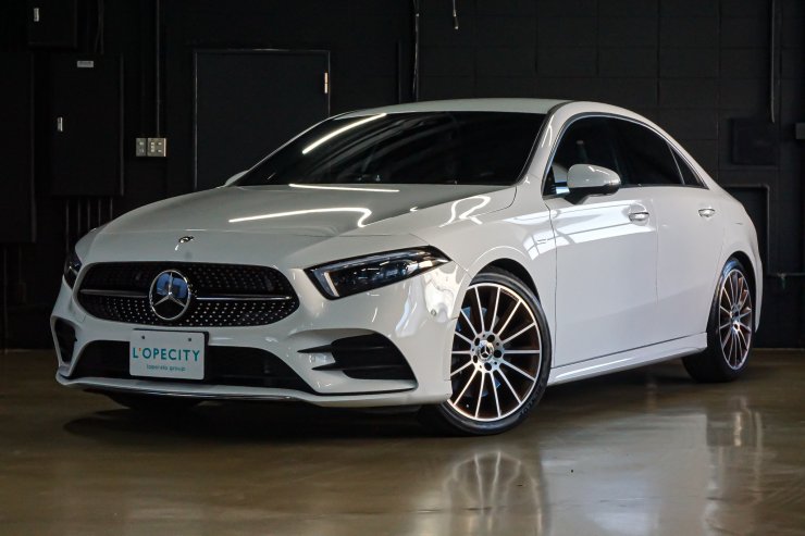 メルセデスベンツ Aクラス A250 4MATIC Sedan Edition1 250台限定車