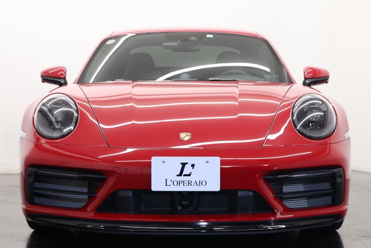 ポルシェ 911(Type992) カレラGTS PDK 左ハンドル 有償色：カーマイン