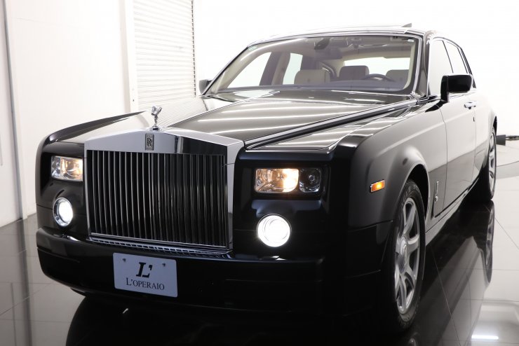 ロールスロイス ファントム SWB 4人乗りリアインディビジュアルシート